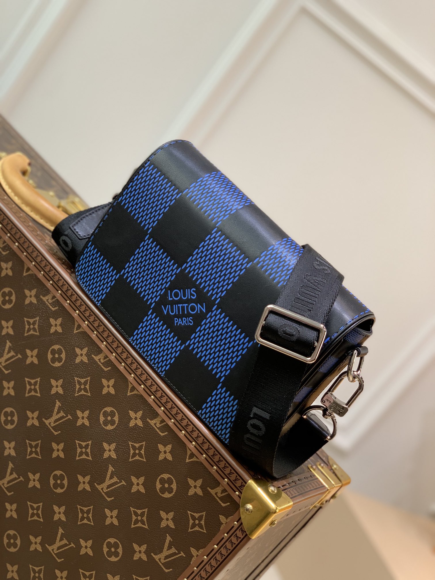 Louis Vuitton LV Studio 邮差包 N50037