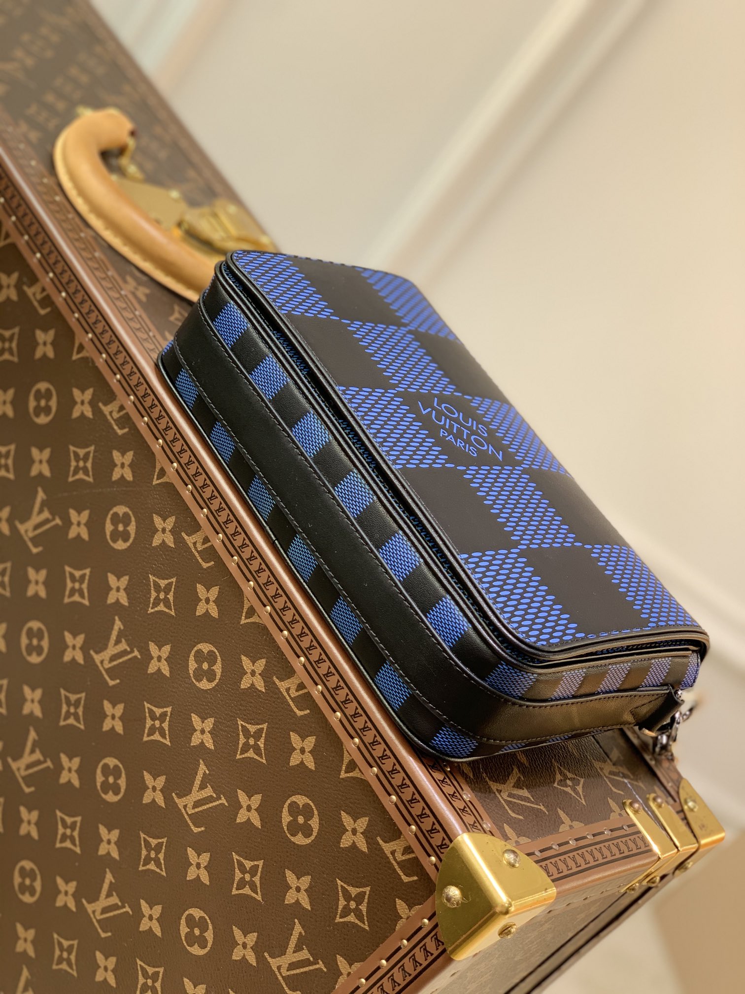 Louis Vuitton LV Studio 邮差包 N50037