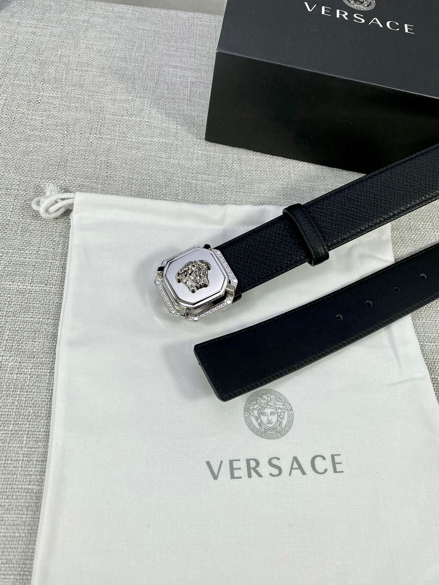 宽度4.0cm VERSACE(范思哲)采用进口万象纹牛皮-Top High Quatity Cheap Sneakers Fashion Clothing Clothes Bags handbags Shoes of all Brand wholesale With The best Quality And Beautiful Price from China Factory Chinese suppliers wholesaler seller 宽度4.0cm VERSACE(范思哲)采用进口万象纹牛皮