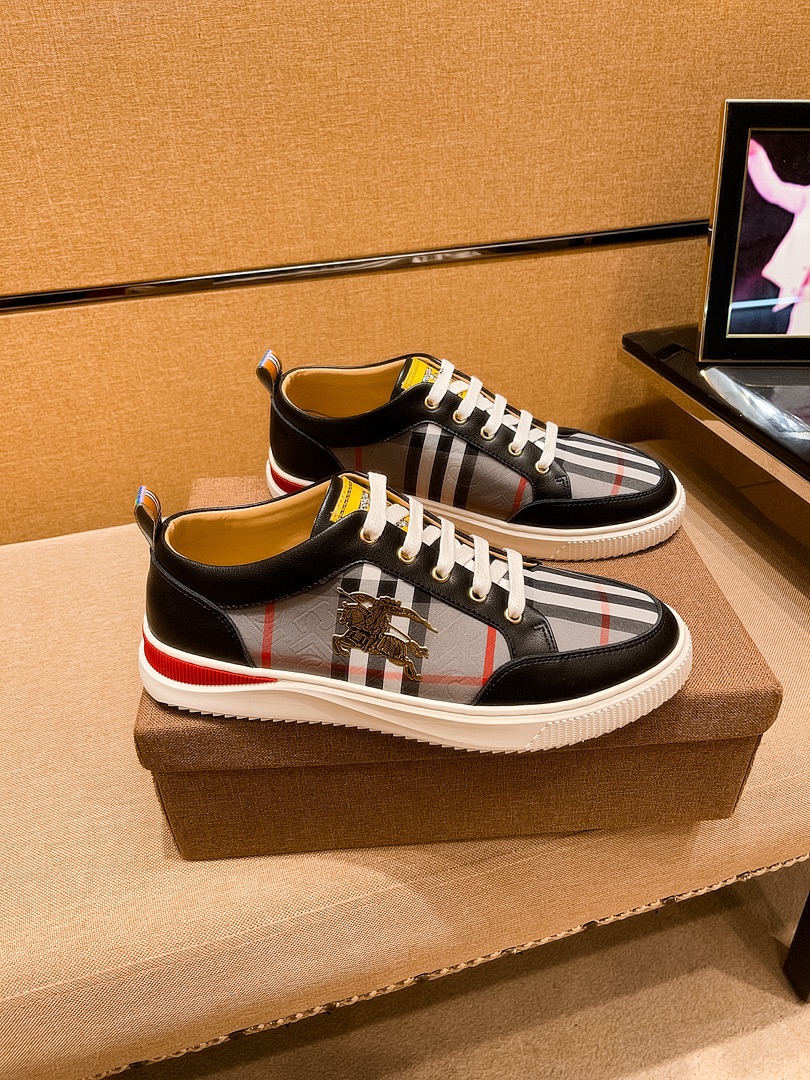 I5  Burberry 巴宝莉 男鞋高端品牌 官网1：1最新力作：鞋面采用意大利进口头层牛皮搭配舒适透气内里➕原版防滑耐磨大底制作 ，让行走更加便捷舒适，惊世之作，与官方的质量相比美的1：1复刻[色]打造时尚个性衬托你的与众不同潮男必备!经典