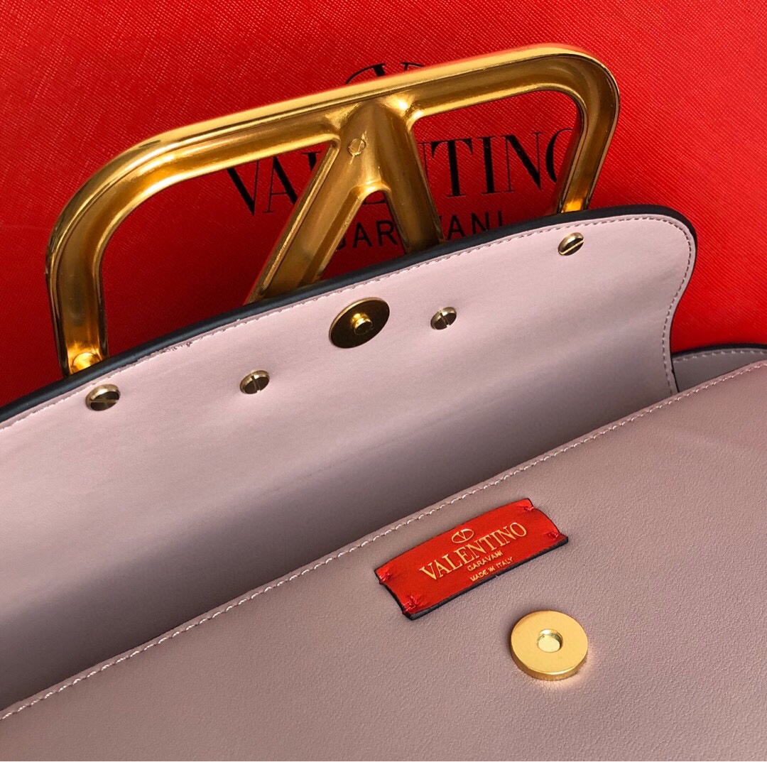 大号20136#Valentino2021 早春走秀款Valentino Garavani MAXI 2