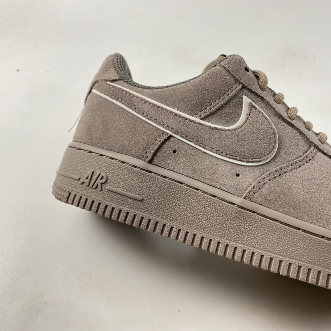 P200  NIKE Air Force 1’07 Low 空军一号低帮休闲板鞋 AA1117-201