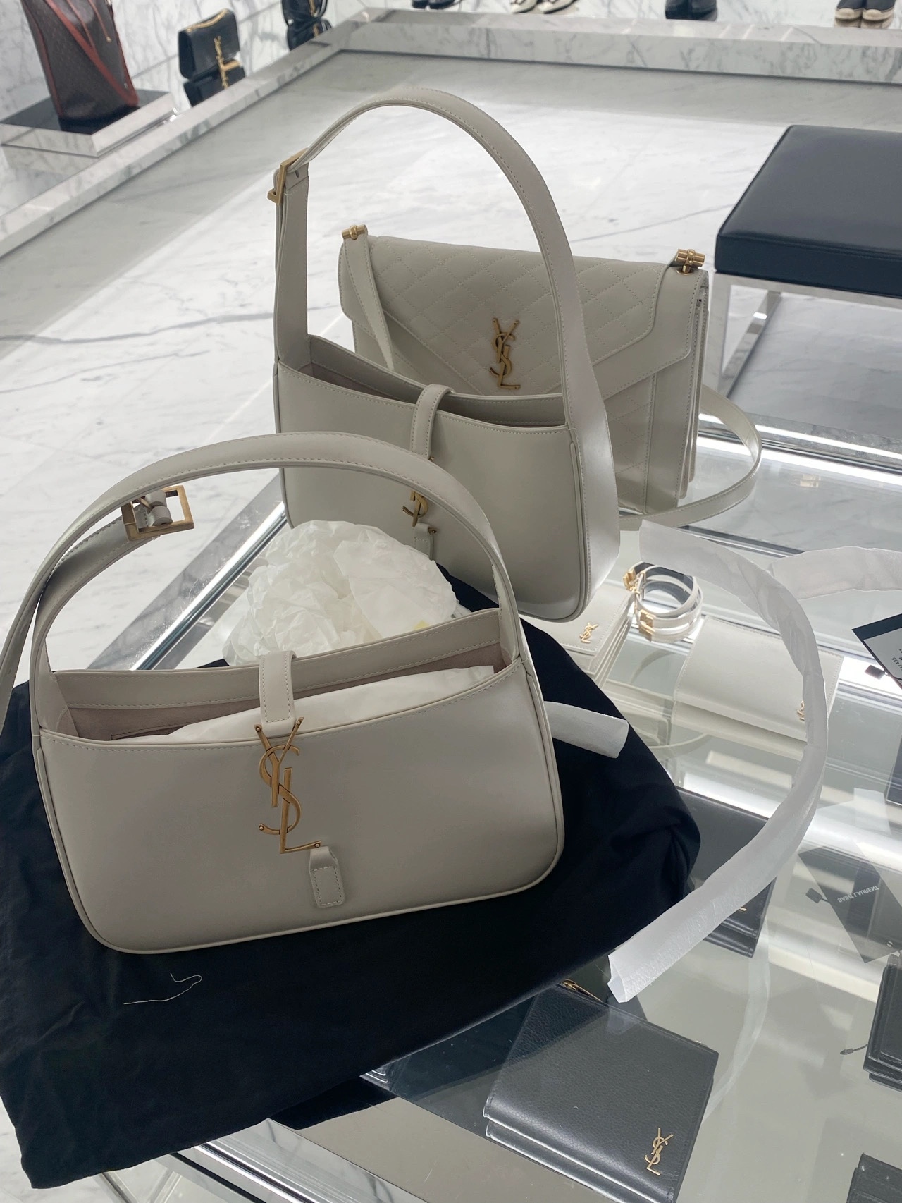 Saint laurent Ysl LE 5 À 7 平纹腋下包 657228白色