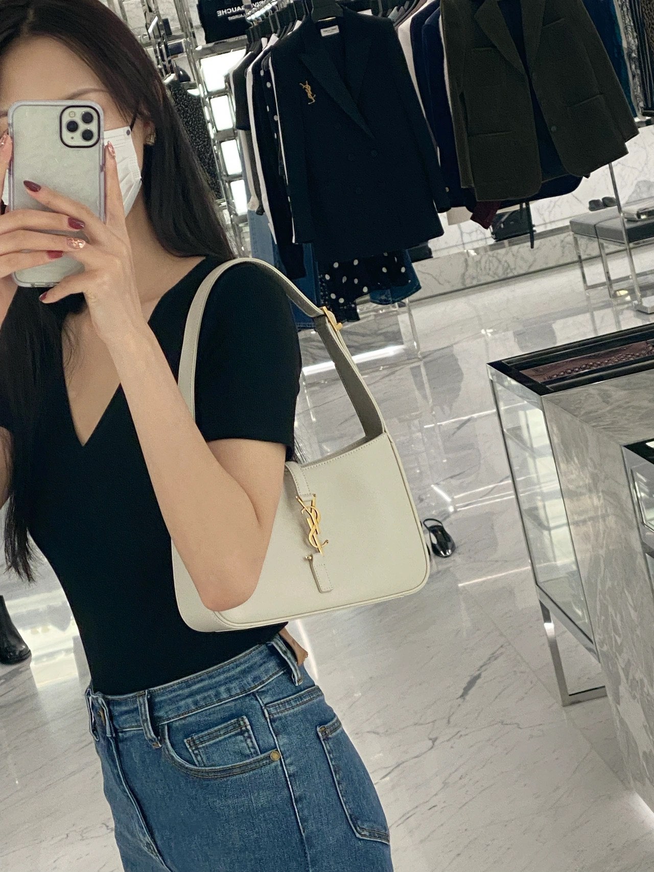 Saint laurent Ysl LE 5 À 7 平纹腋下包 657228白色