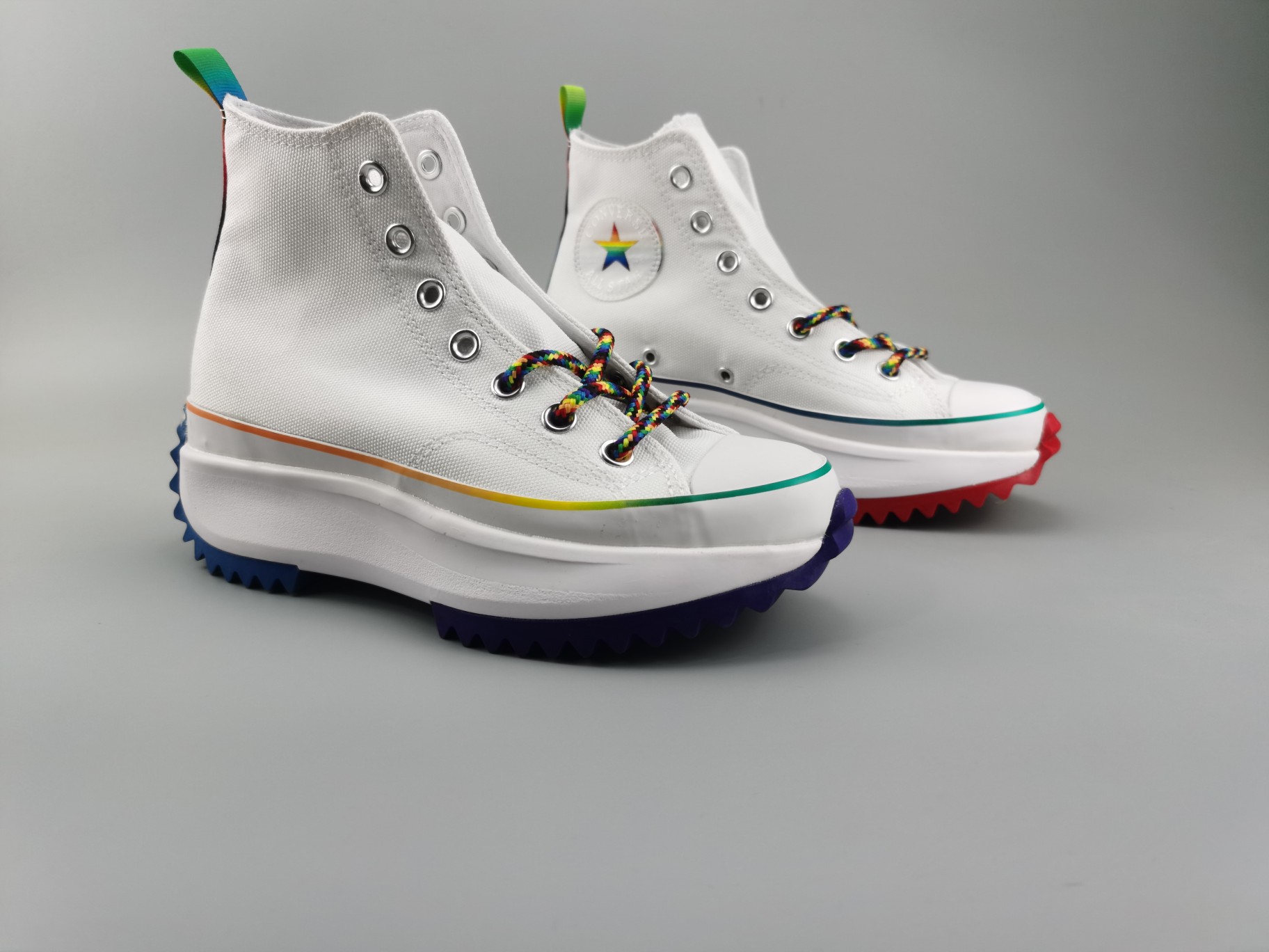 小红书爆款推荐
#肖战同款匡威厚底真硫化增高鞋
Converse Run Star Hike 1970s 肖战张雨绮同款情人节限定松糕锯齿底厚底增高帆布鞋
采用松糕锯齿5厘米增高底 鞋面搭配今年最流行爱❤️ 让你秒变长腿女神/小仙女
尺码：35 36  37 37.5 38 39 39.5 40