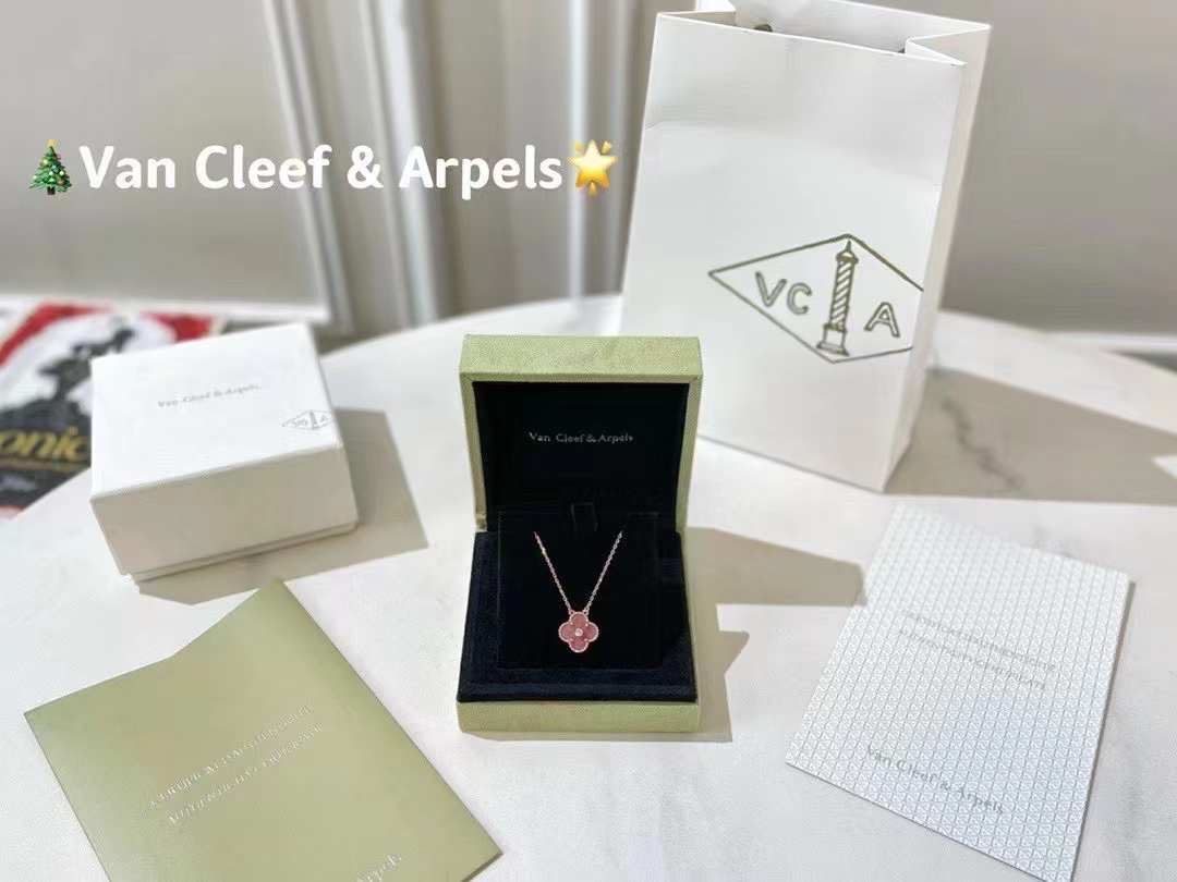 Van Cleef & Arpels VCA 2021圣诞限量版 蔷薇石项链