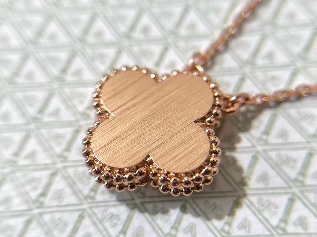 Van Cleef & Arpels VCA 2021圣诞限量版 蔷薇石项链
