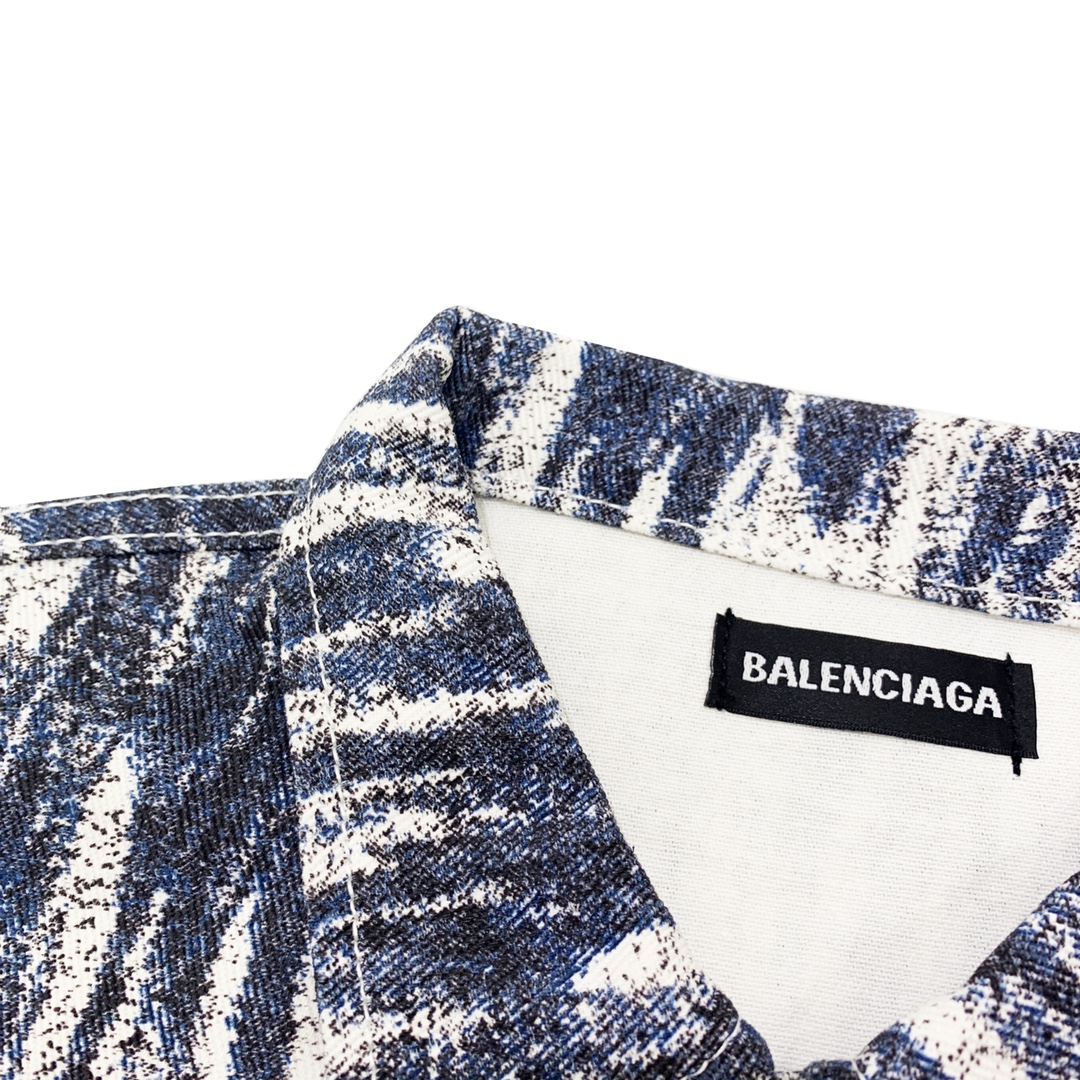 BALENCIAGA巴黎世家 扎染背后字母牛仔外套