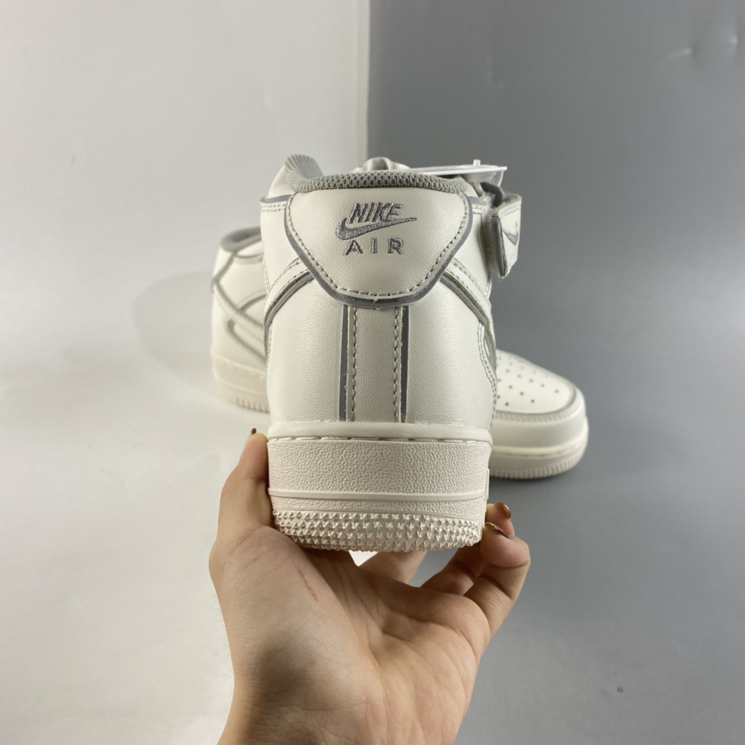 P260 NIKE Air Force 1 ’07 Mid 米银灰“夜魔侠”空军一号 AQ1218-118