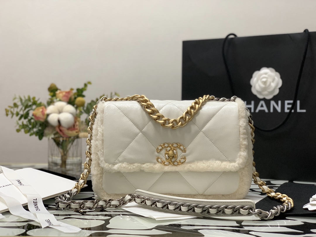 Túi Xách Chanel Mini Flap Bag Black Gold   Shop giày Swagger