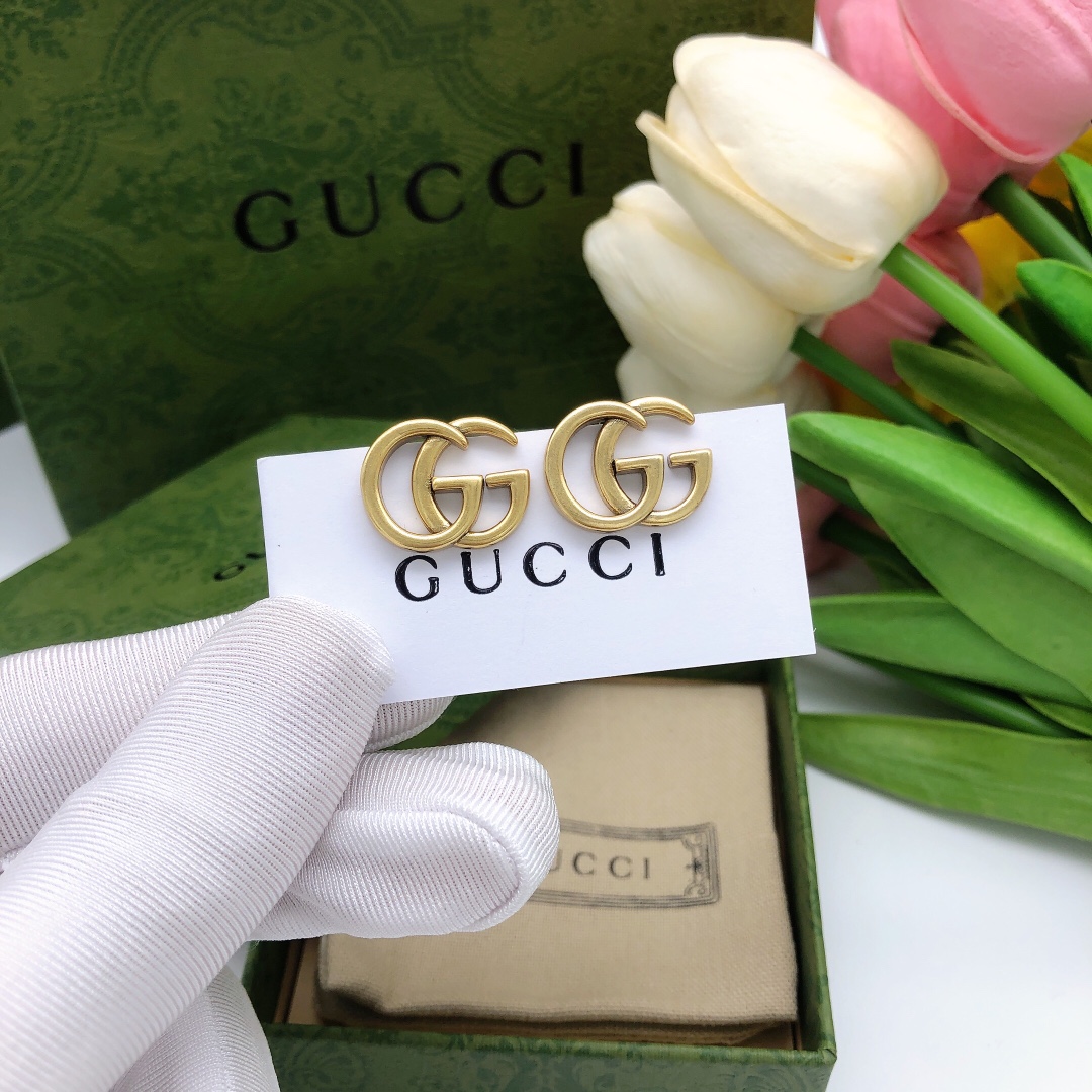 编号GED0039Gucci古驰新款双G耳钉光面搭配 高级感十足🤩