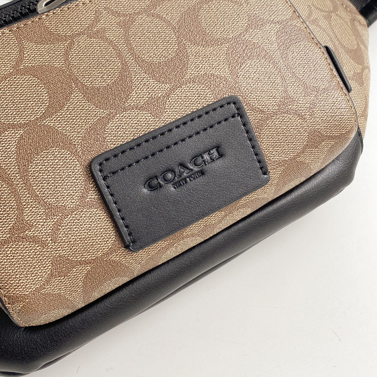 Coach TRACK腰包胸包 C3765老花 纯黑C2716 帅气拼色C2724