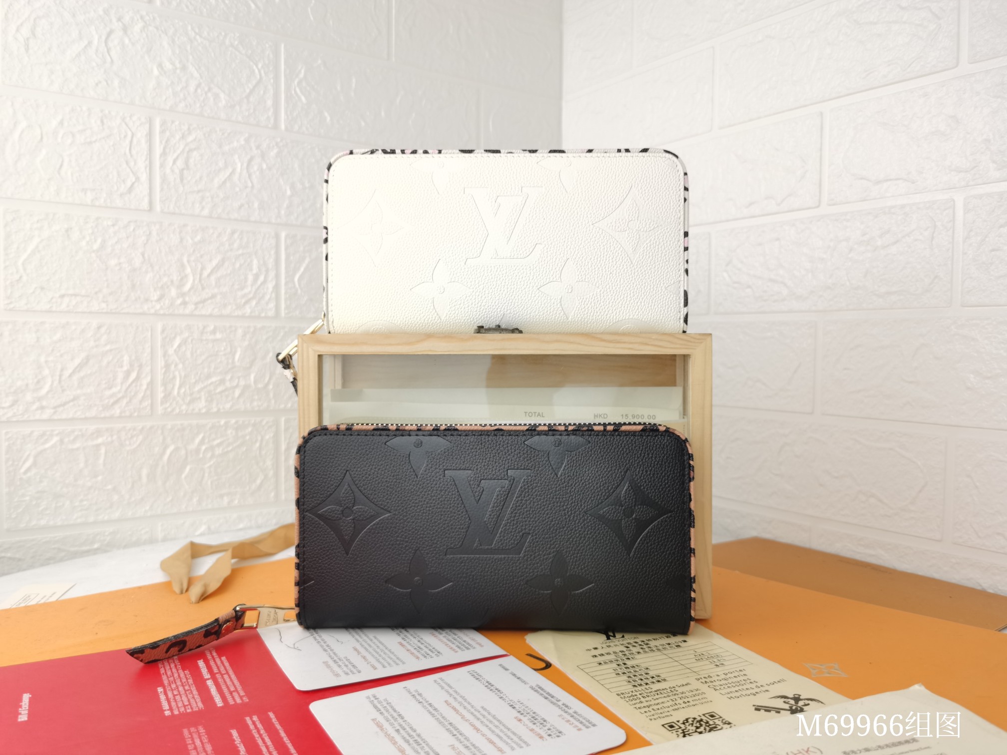 Louis Vuitton Zippy Lockme 財布 - 柔らかいカウレザー製のスタイリッシュなデザイン