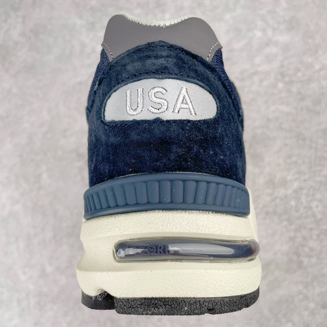图片[8]-＃K版纯原福利 New Balance M990NV2 新百伦NB990V2 深蓝 第二代总统复古慢跑鞋 正确3M反光细节 原楦原纸版开发 正确6层组合底模精密开发 搭载全新碳素中底 后跟透明TPU水晶装饰条稳固 沿用了引以为傲的跑鞋手工技艺 采用猪皮绒面并包裹局部透气网面的鞋身设计 菱网鞋舌上刻有New Balance USA 鞋面依旧身着经典的大热之灰 彰显了其高端的品质身份 尺码：36 37 37.5 38 38.5 39 40 40.5 41.5 42 42.5 43 44 45-选品中心