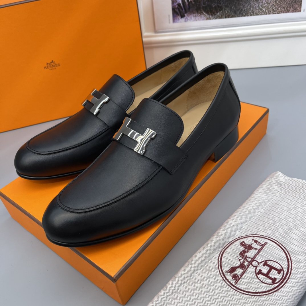 Hermes Men's Classic Leather Loafers with Iconic 'H' Buckle, Black 6 i1633596905 4897 4