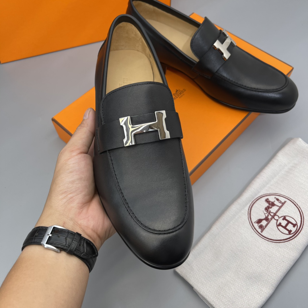 Hermes Men's Classic Leather Loafers with Iconic 'H' Buckle, Black 8 i1633596905 7478 6