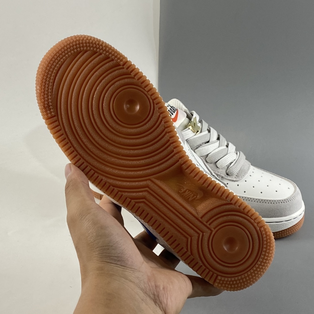 P200  NIKE Air Force 1’07 Low WB 空军一号 米白蓝 金扣50周年 低帮休闲板鞋 DA8302-100