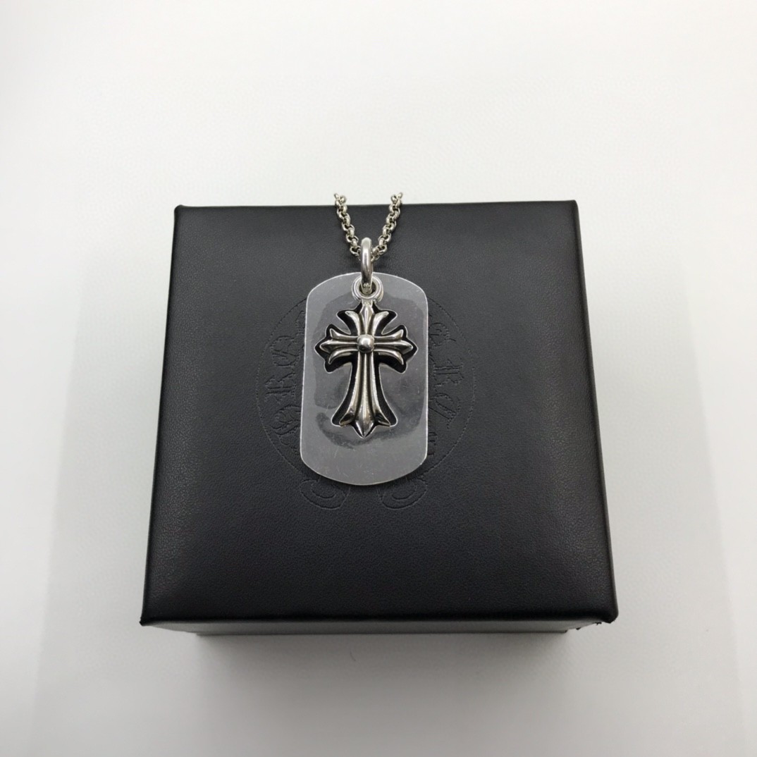 现货 🌹Chrome He@rts 克罗心镂空军牌项链 ~世界顶级潮牌~几款个性方牌吊坠设计 ]明星同款,男女均可佩戴[得意]