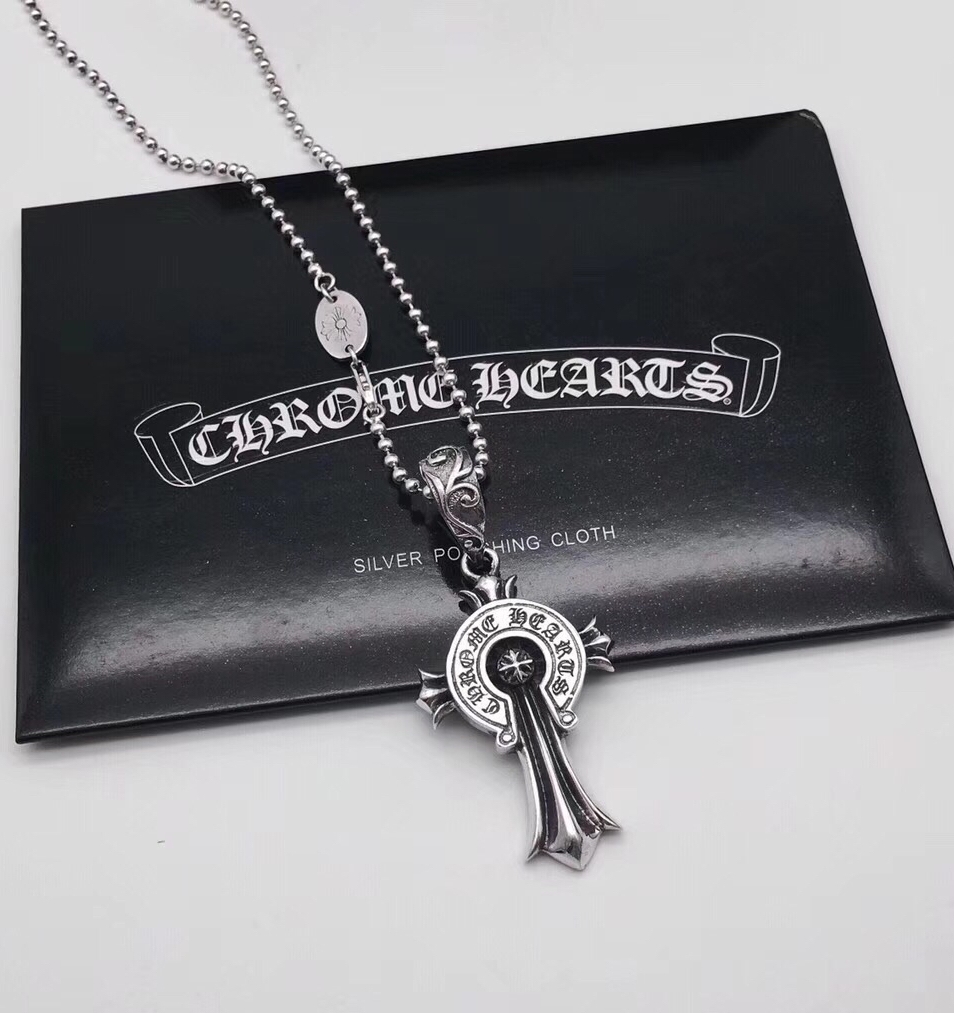 现货 🌹Chrome He@rts 潮牌克罗心 ️ 【经典马蹄项链】为乐少打Call▪️ 使徒行者2周柏豪 出场十分炫酷的项链除了十字链还有这款 看起来酷酷的有木有💢 当潮人就是这么简单