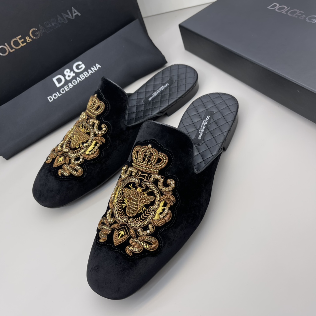 Dolce & Gabbana Velvet Embroidered Bee Crown Mules - Luxurious Comfort 5 i1633625420 449 3