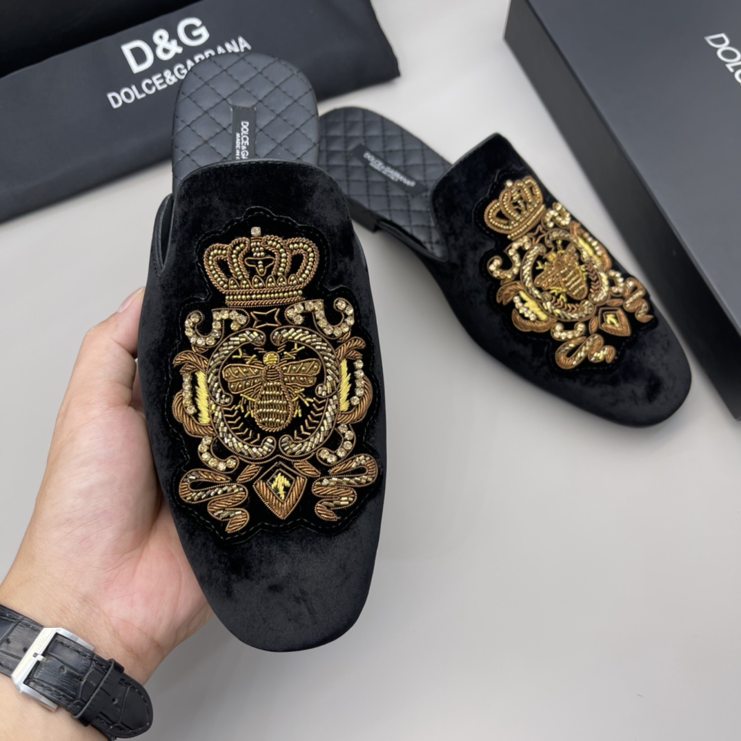 Dolce & Gabbana Velvet Embroidered Bee Crown Mules - Luxurious Comfort 8 i1633625420 8570 6