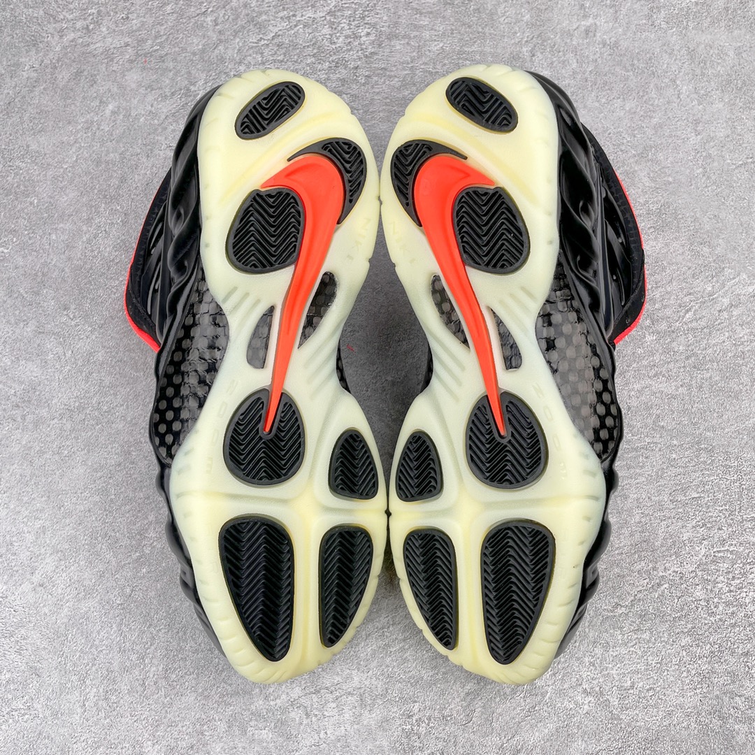 图片[4]-💰440 NK Air Foamposite Pro 黑椰子泡 莞产原底面 公司渠道同模具 鞋型发泡360度无死角 双层Zoom气垫植入 中底完美注胶 搭载原厂碳纤维材质 诞生于1997年的NK Air Foamposite系列可以说是整个球鞋历史上最为经典的系列之一 也就是我们常说的“喷”和“泡” 其中“喷”由Foamposite One代言人Penny的英文音译而来 而“泡”则来源于另一款鞋型 Foamposite Pro中\”pro\”的音译 在诞生初期 由于高昂的造价以及超前的外形 Foamposite系列的反对者不在少数 甚至有人认为这款鞋会毁掉整个球鞋行业 但事实证明这双灵感来自于甲虫 自带“黑科技”鞋面以及双层Zoom+大块碳板的太空球鞋不仅受到了大众的接受与追捧 并且成功的影响了篮球鞋的发展 SIZE：38.5 39 40 40.5 41 42 42.5 43 44 44.5 45 46 编码：by5936010-运动鞋