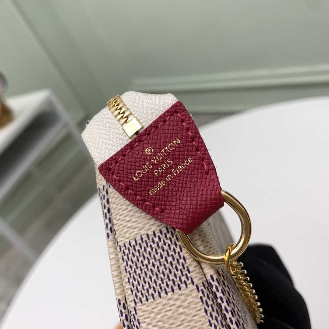 顶级原单】N60487👏👏此款 Mini Pochette Accessoires 手拿包描绘品牌吉祥物 Vivienne 畅游好莱坞大道,在 L 6