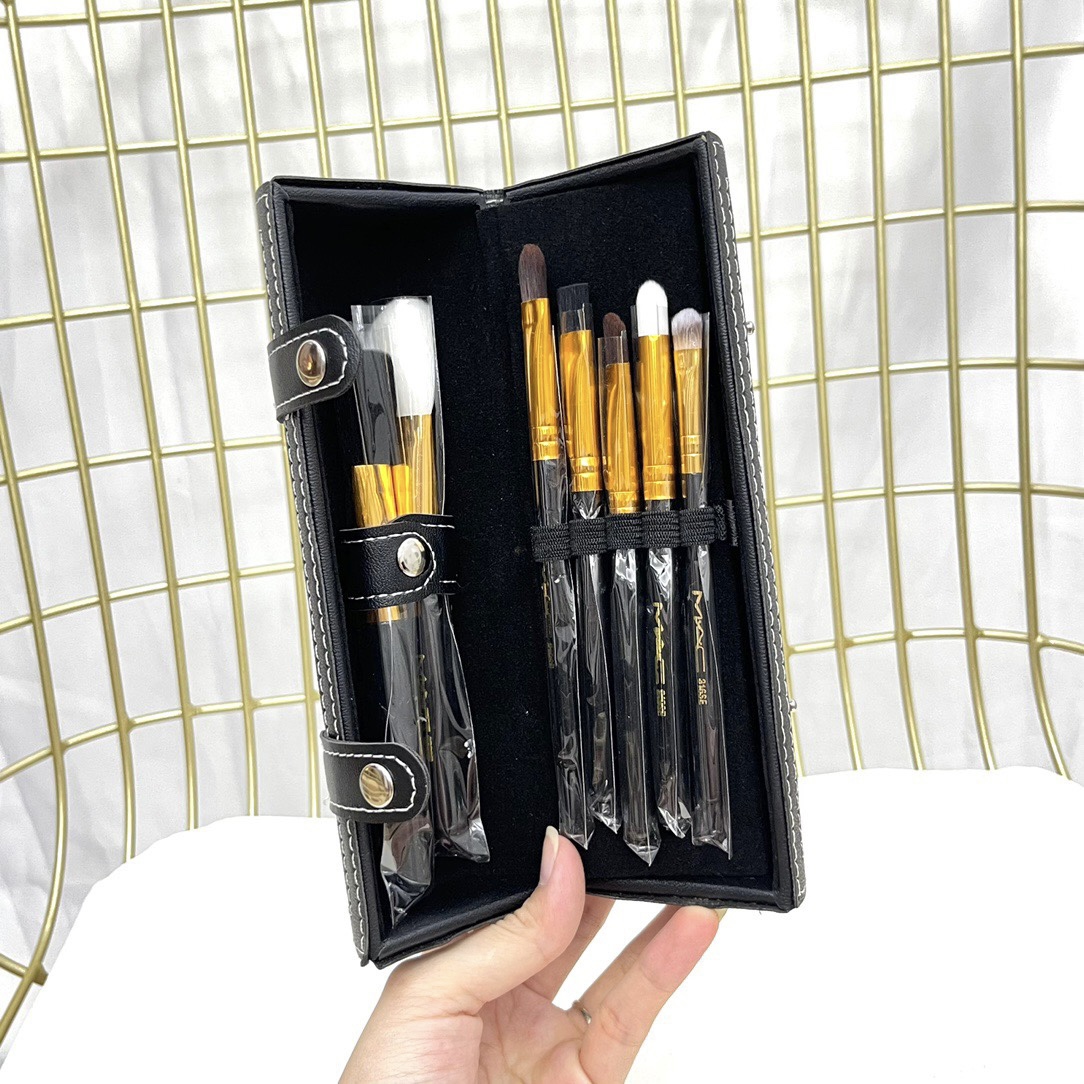 MAC 9-Piece Makeup Brush Set with Leather Case & Mirror - Professional Quality 3 i1633682955 5383 2