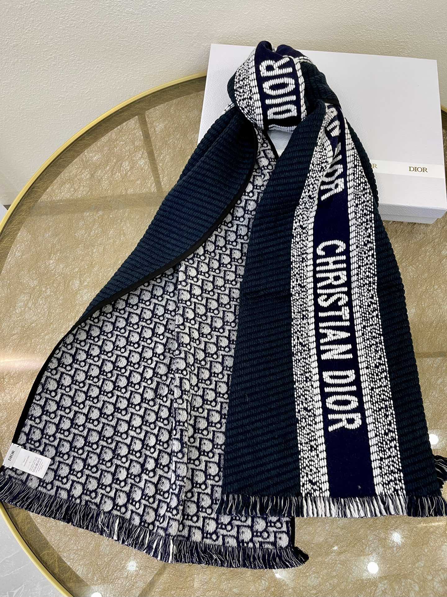 Dior迪奥21秋冬新款学院风双面围巾14CDO301I985_C540