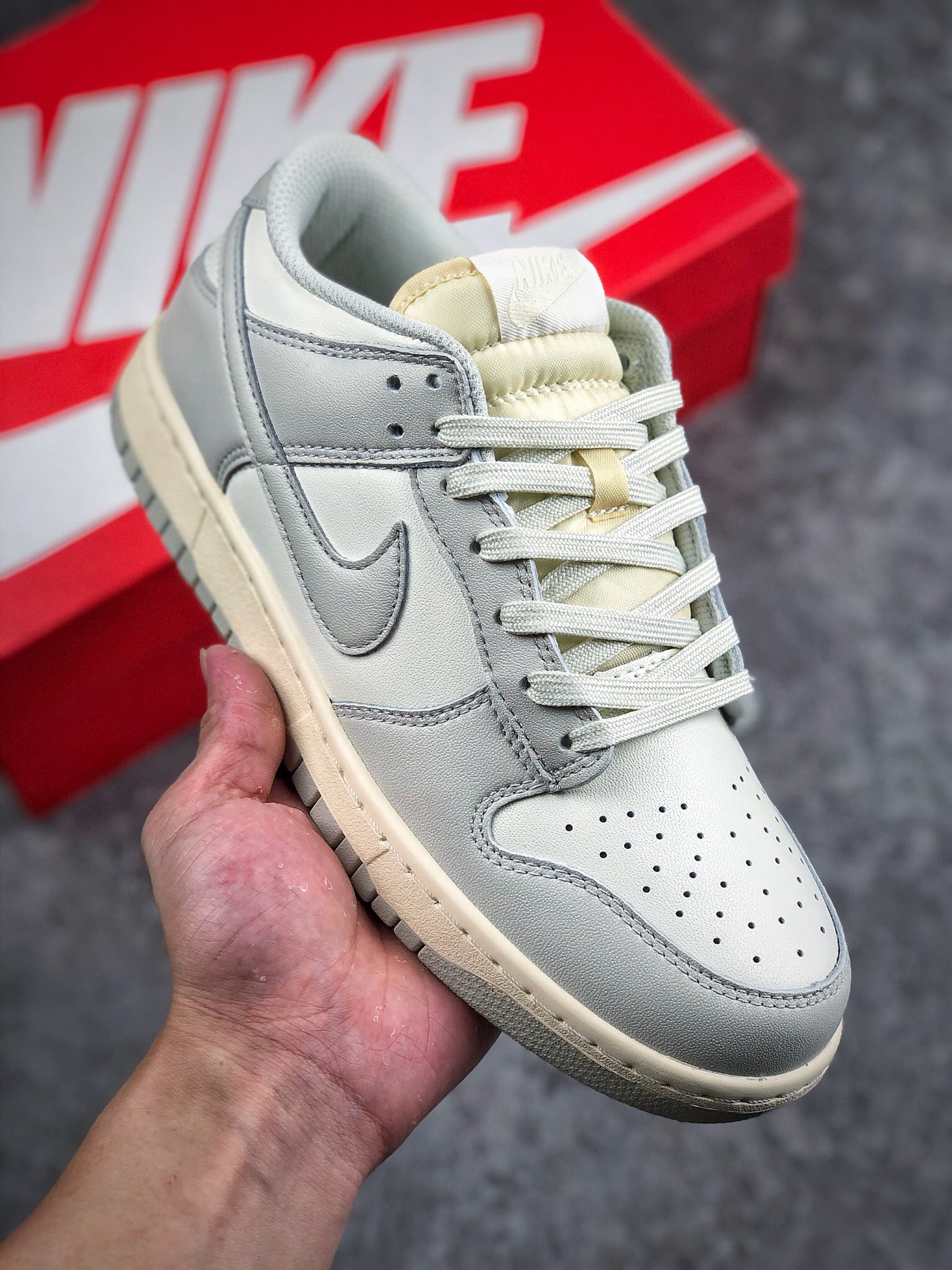 本地自取 终端放货
Nike SB Dunk Low 低帮滑板鞋 清洁度 电绣工艺 皮料切割干净无任何毛边 细节完美 货号：DD1503-107
尺码：36 36.5 37.5 38 38.5 39 40 40.5 41 42 42.5 43 44 44.5 45  46 47.5