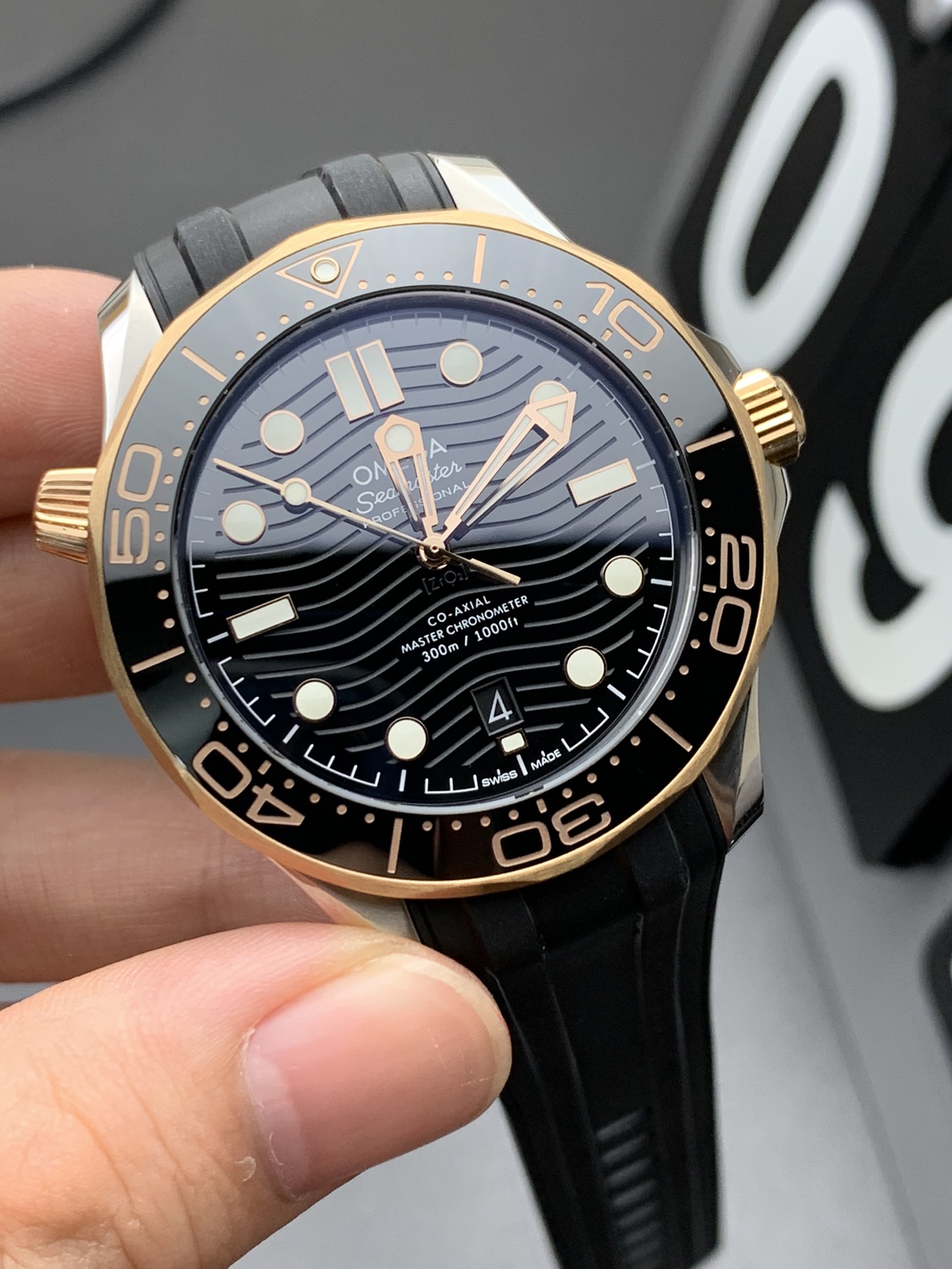 Omega OR 玫瑰金海马