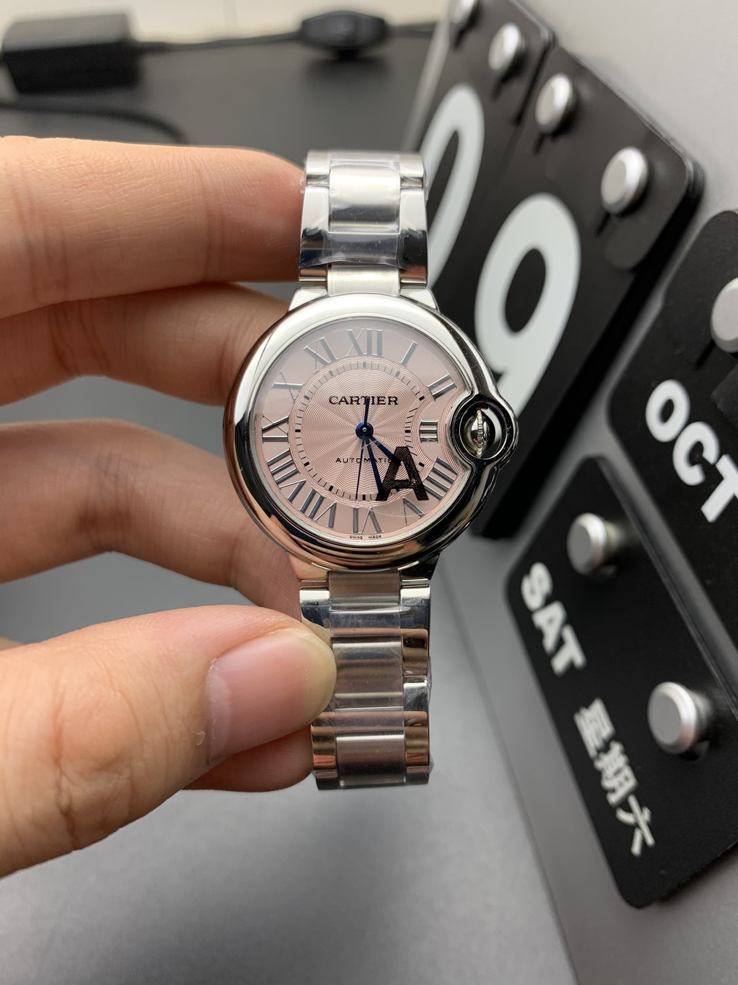 Cartier V6 33机械粉气球