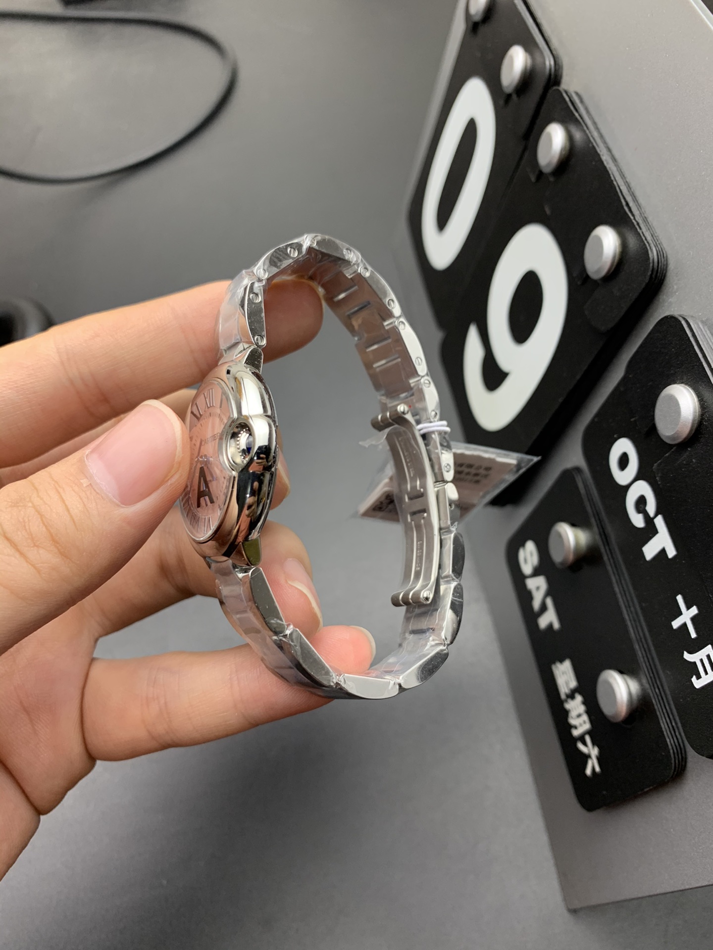 Cartier V6 33机械粉气球