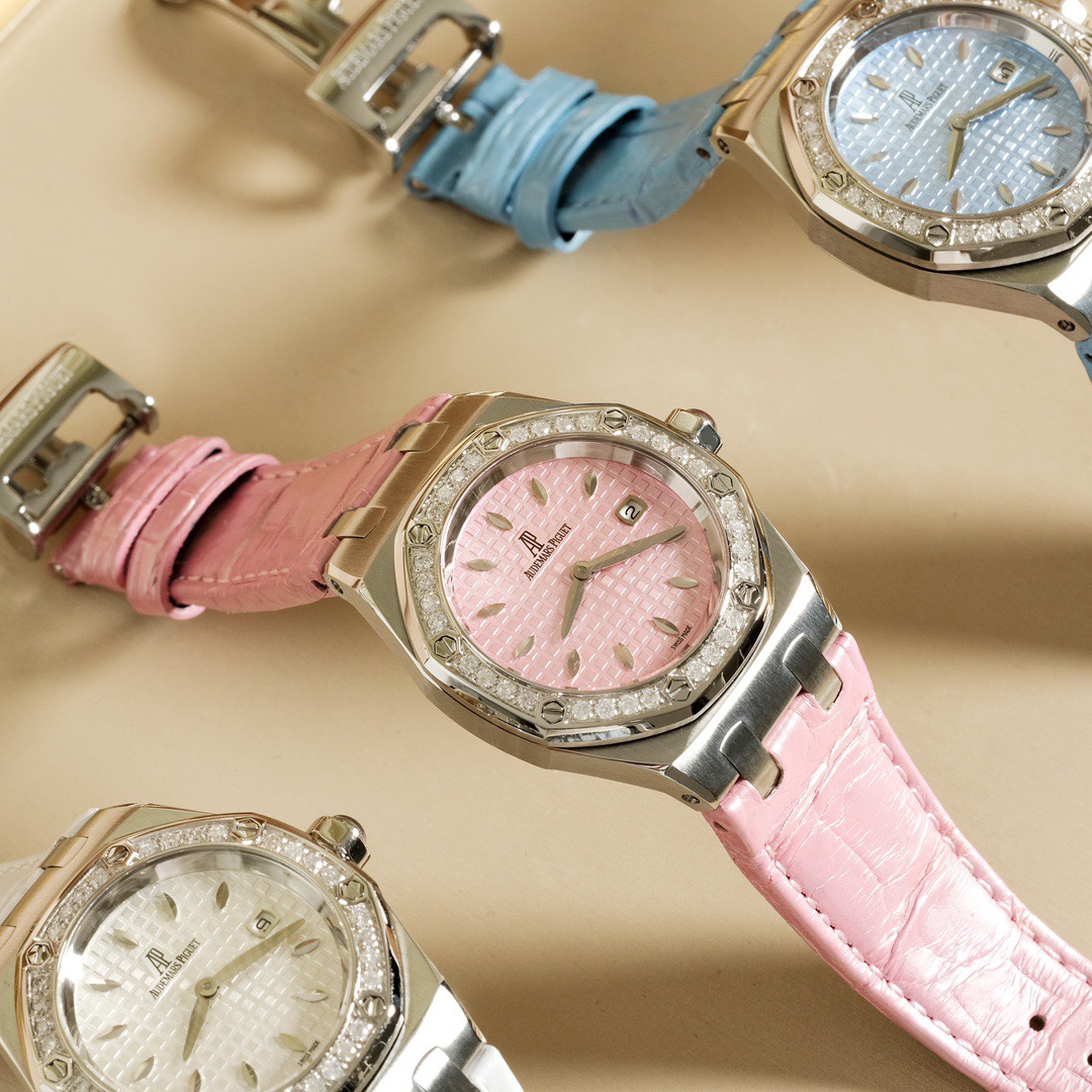 Luxury Royal Oak Stone Wristwatch: Elegant Design with Diamond Accents. - 图片 3