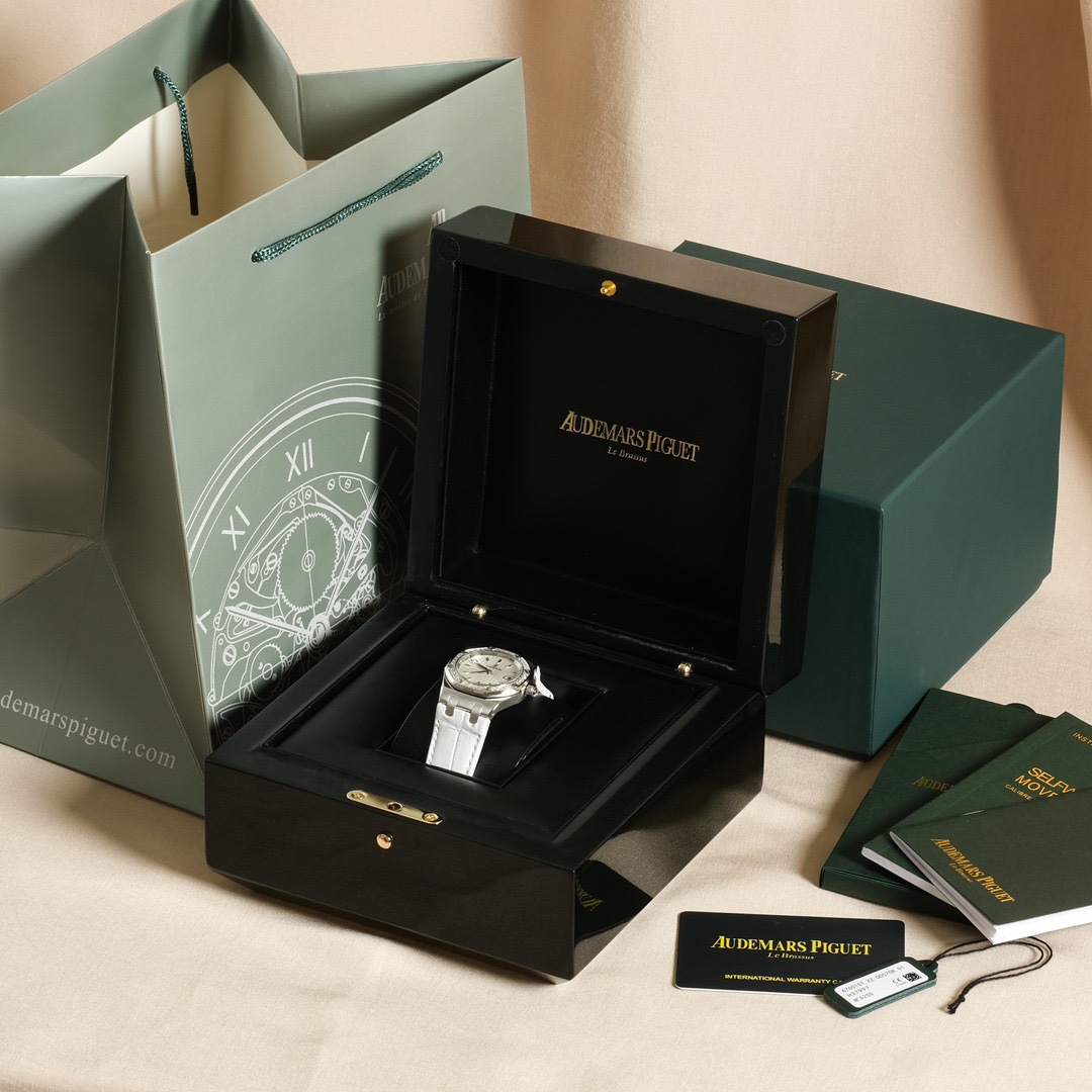 NO:391091,2 white,19860909款2白色,,Watch