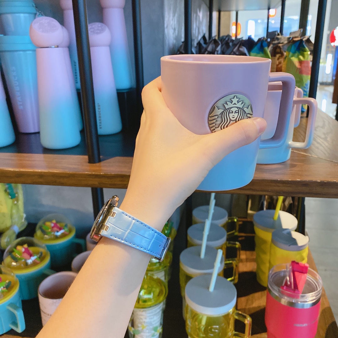 NO:391107,Take a random picture of the hand!  Don't spray if you don't like it [grin],19860909随意拍的上手图！不喜勿喷[呲牙],,Watch