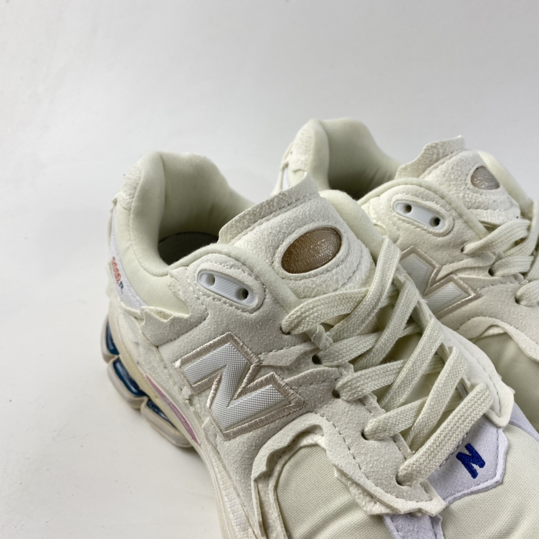 P200  New Balance 2002R Protection Pack 不规则剪裁解构运动跑步鞋 M2002RDC