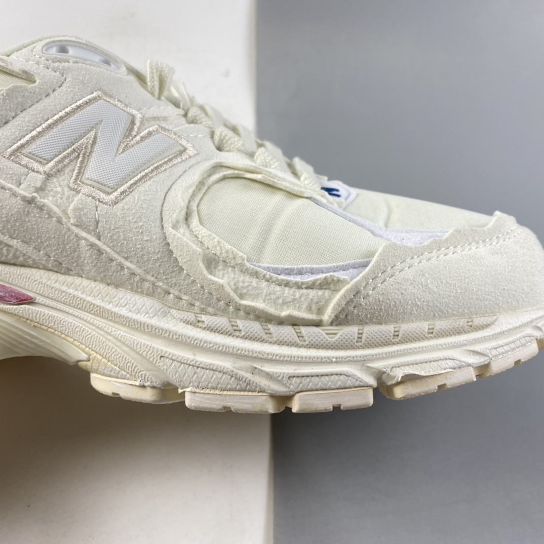 P200  New Balance 2002R Protection Pack 不规则剪裁解构运动跑步鞋 M2002RDC