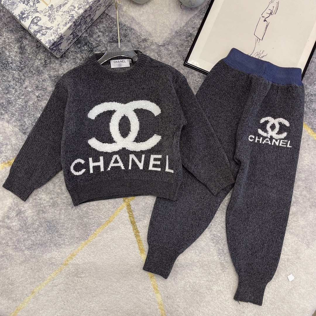 2021 Chanel New Knitting Suit: Cozy, Stylish, High-Quality Details, Various Sizes. - 图片 1