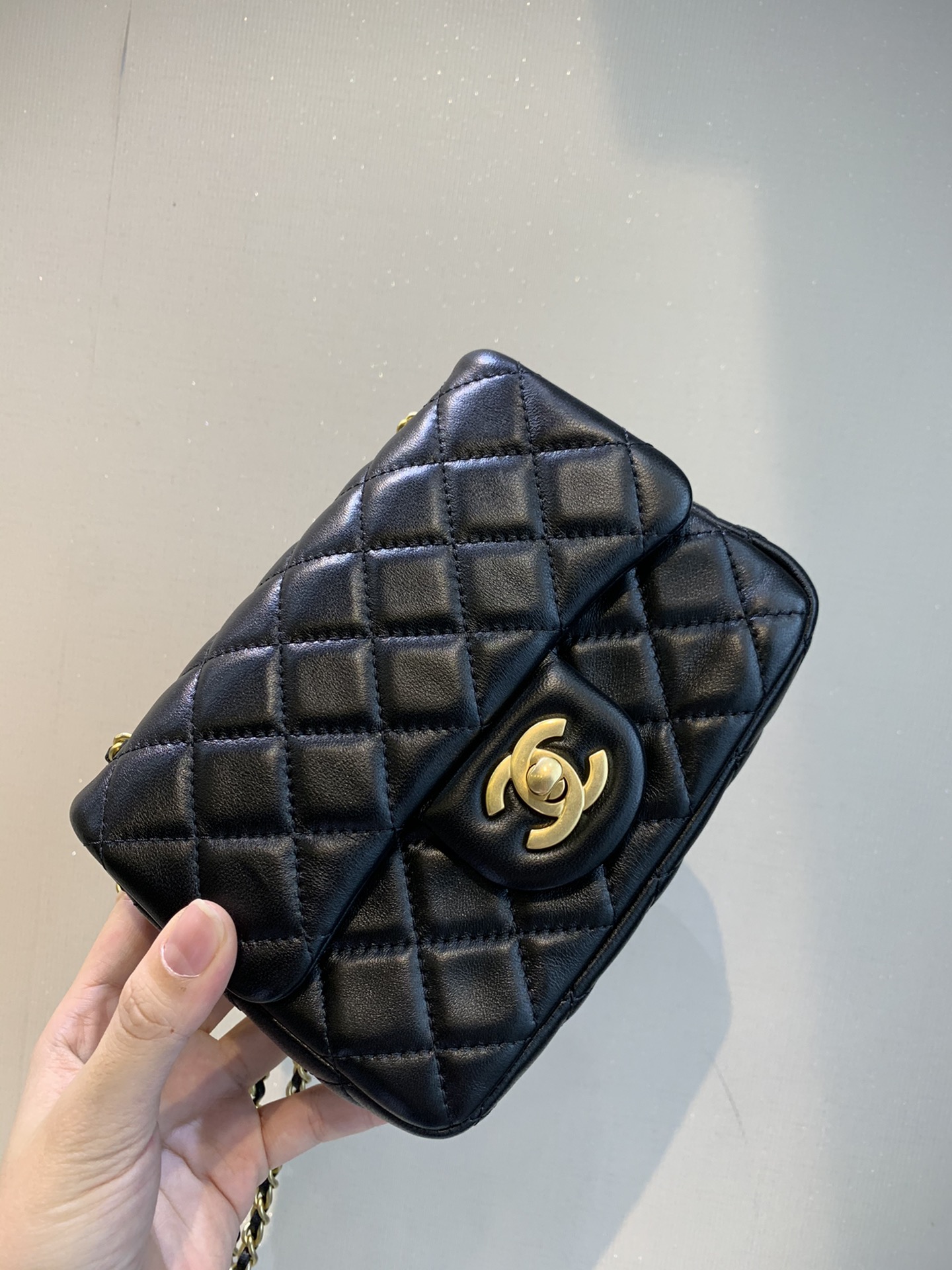 CHANEL cuir d'origine agneau matelassé classique valeur sûre souple et épais sac à chaîne - qualité supérieure