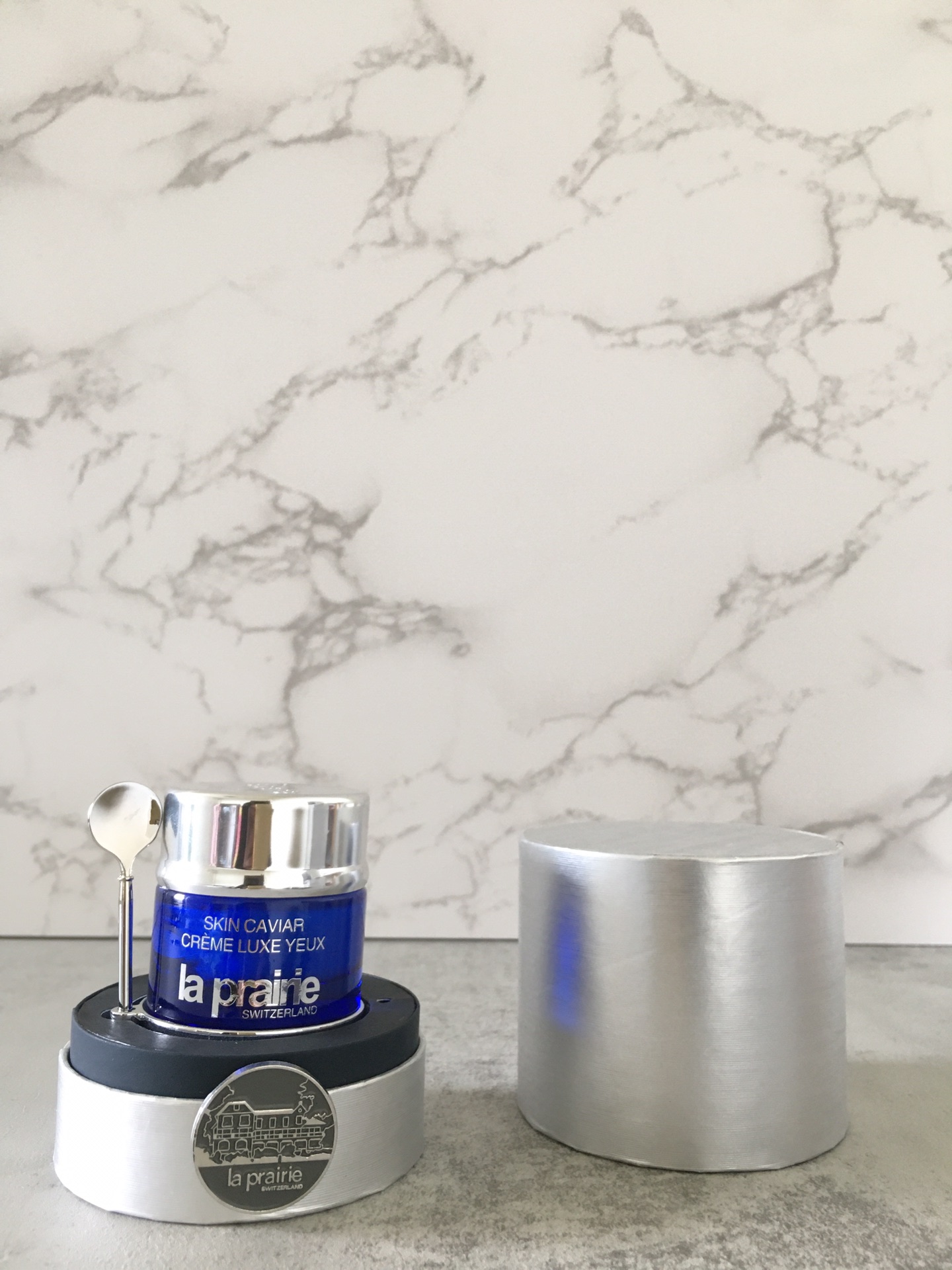 La Prairie Skin Caviar Luxe Eye Cream - Reduce Wrinkles & Dark Circles 4 i1633841585 7054 2