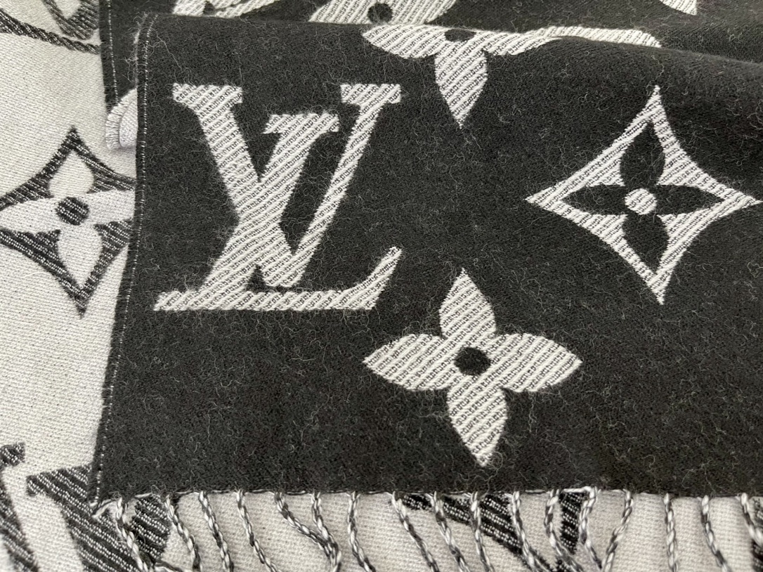 LV路易威登SIMPLY LV 羊毛长巾m76964 m76966