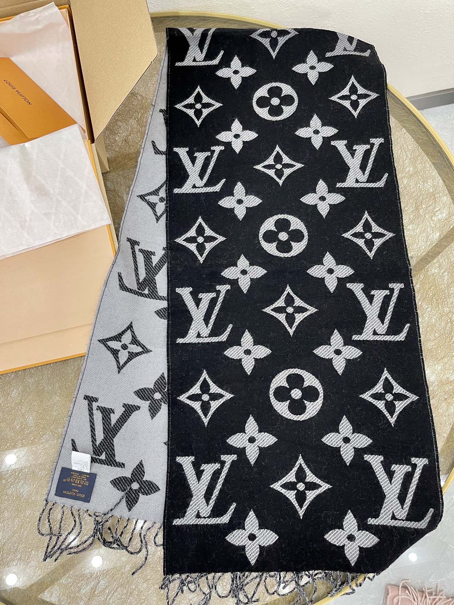 LV路易威登SIMPLY LV 羊毛长巾m76964 m76966