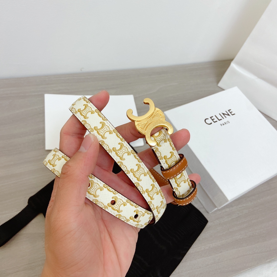 🉐️ CELINE 这款皮带雅致而柔美，可为各类着装增添一丝精致休闲的气息。窄款皮带由品牌标志图案的牛皮
