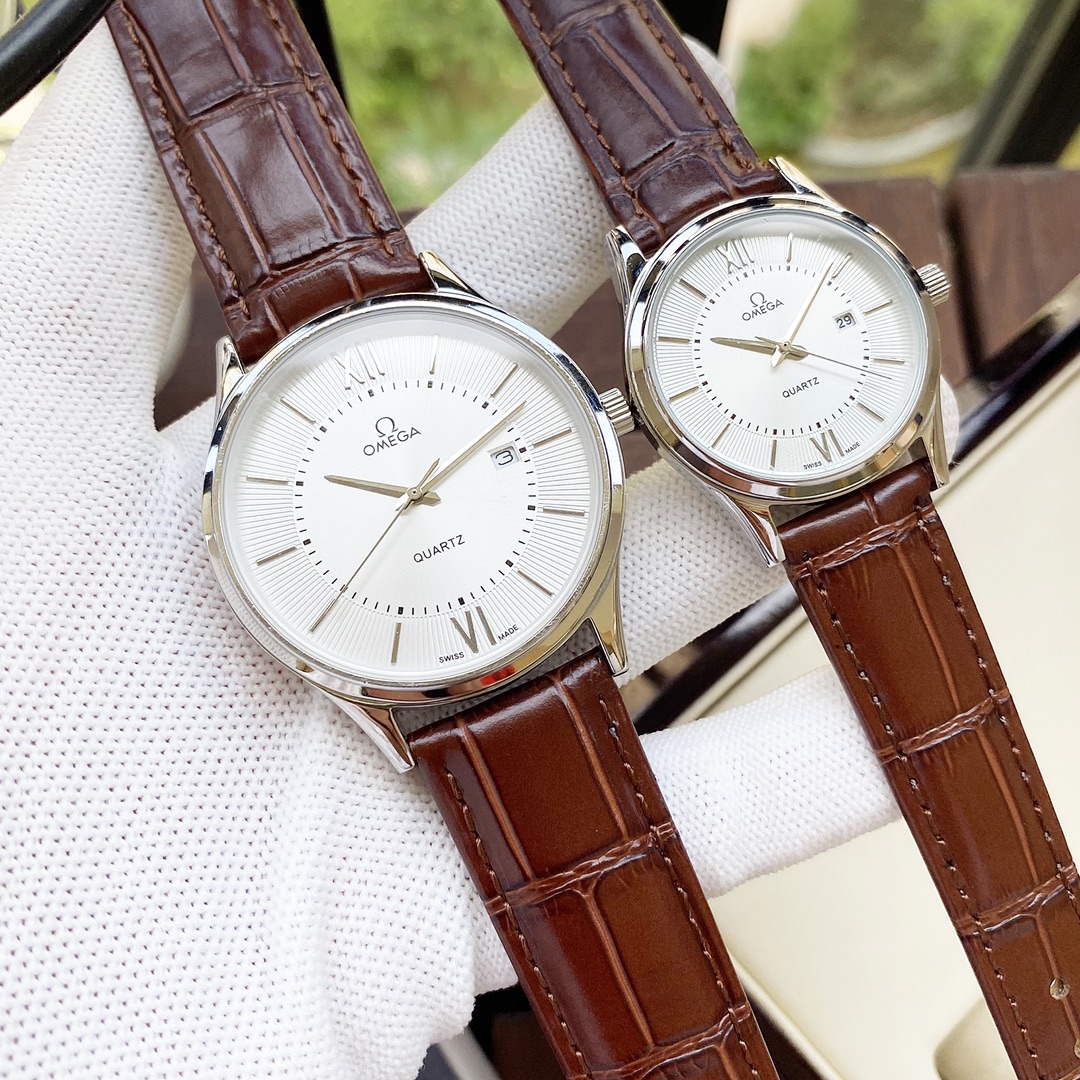 J5   全新风格 经典热卖 欧米茄  Omega  情侣对表 进口石英机芯 矿物强化玻璃 316L精钢表壳 真皮表带 时尚设计 优雅大方 尺寸：男款直径40mm 厚度9mm 女款直径30mm 厚度9mm