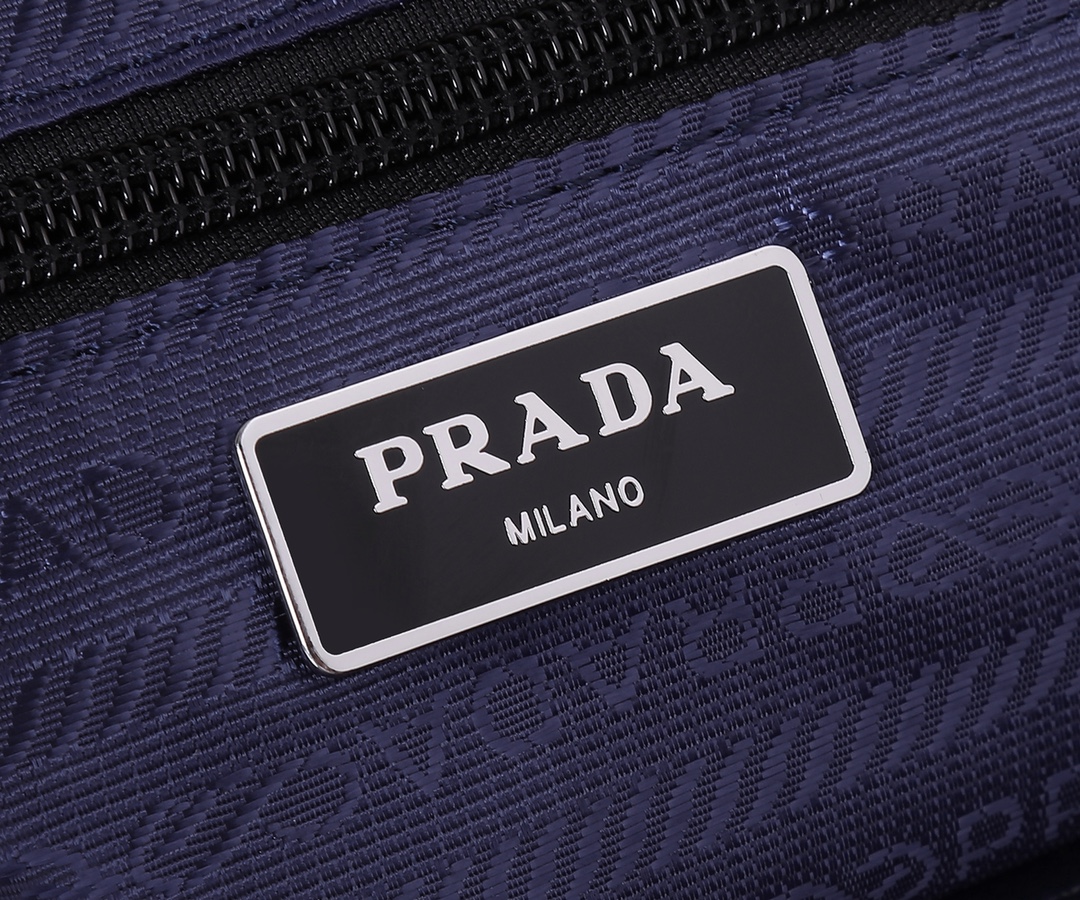 Prada PRA最新 （双拉链）【 私货男士公文包 】175代工码+意大利产地标
