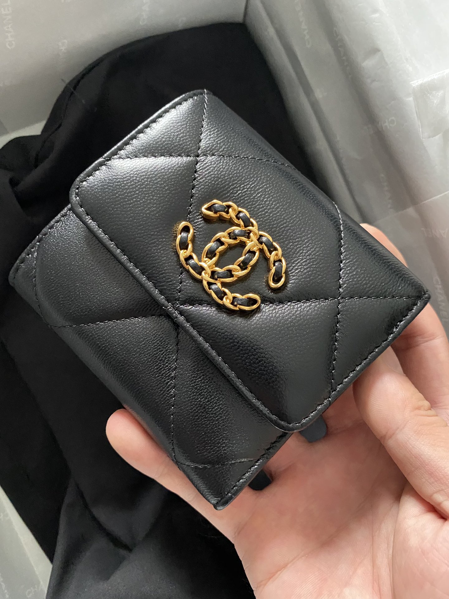 Ann Authentic  CardHolder Vip Gift Chanel  Hàng tặng  Facebook