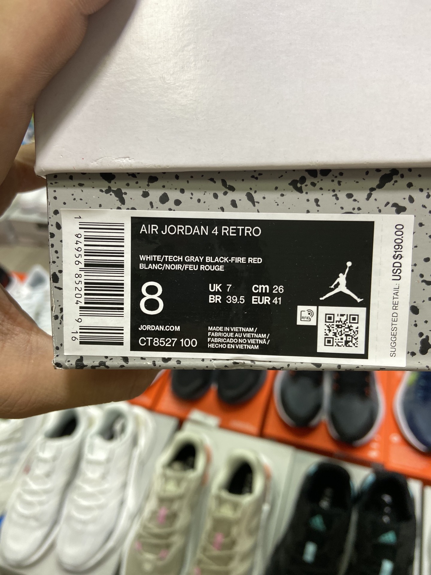 480高版本调价 乔丹Air Jordan 4 “White Oreo”白奥利奥整体采用细腻柔软的白色皮革构建鞋身CT8527-100