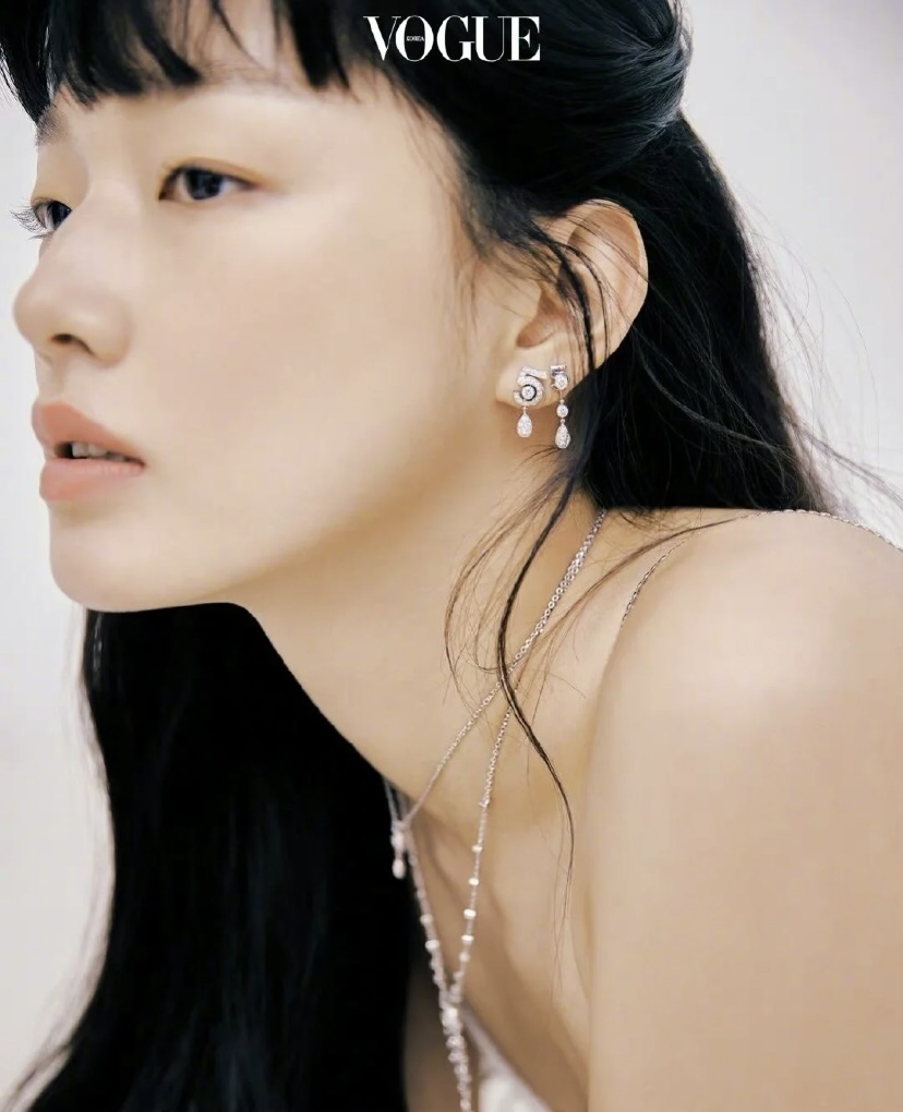 NO:633311,High-end jewelry Anniversary series is amazing Earrings stacked or worn at the ear bone position Juejuezi High-end beauty, earrings, Cartier high-end jewelry19860909高级珠宝 周年系列被惊艳到 耳环 叠戴 or 戴耳骨位置 绝绝子 高级美,,earrings,卡迪亚高端饰品,Jewelry