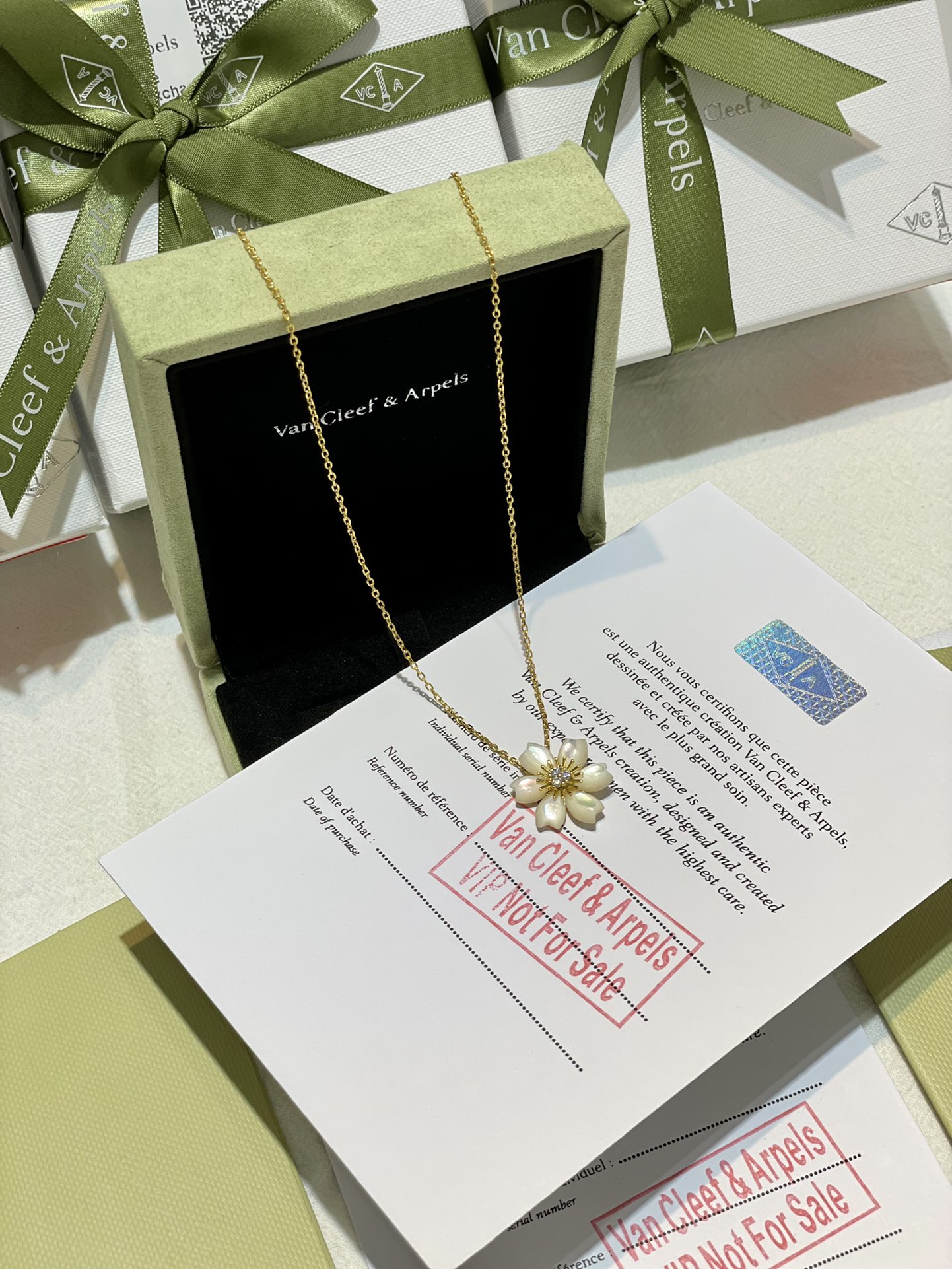 Van Cleef & Arpels 𝐕𝐜𝐚积分兑换会员礼